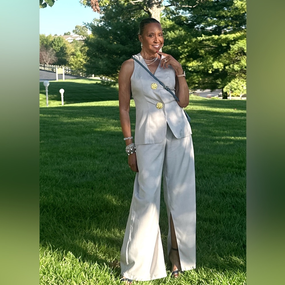 Sleeveless Light Gray Wide-Leg Jumpsuit with Inside Leg Slits